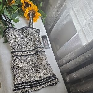 Chic Black and White Patterned One-Piece Swimsuit